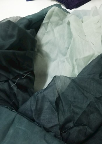 Zümrüt yeşili parça Tül Dikilmemiş - Görsel 2