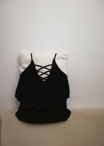 Siyah V Yaka İnce Askılı Gotik Mini Atlet