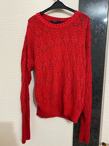 kırmızı kazak kendinden desenli delikli - Görsel 6