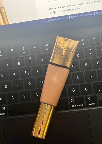 Beden Estee Lauder Futurist Hydra Rescue 1N2 Ecrue Fondöten