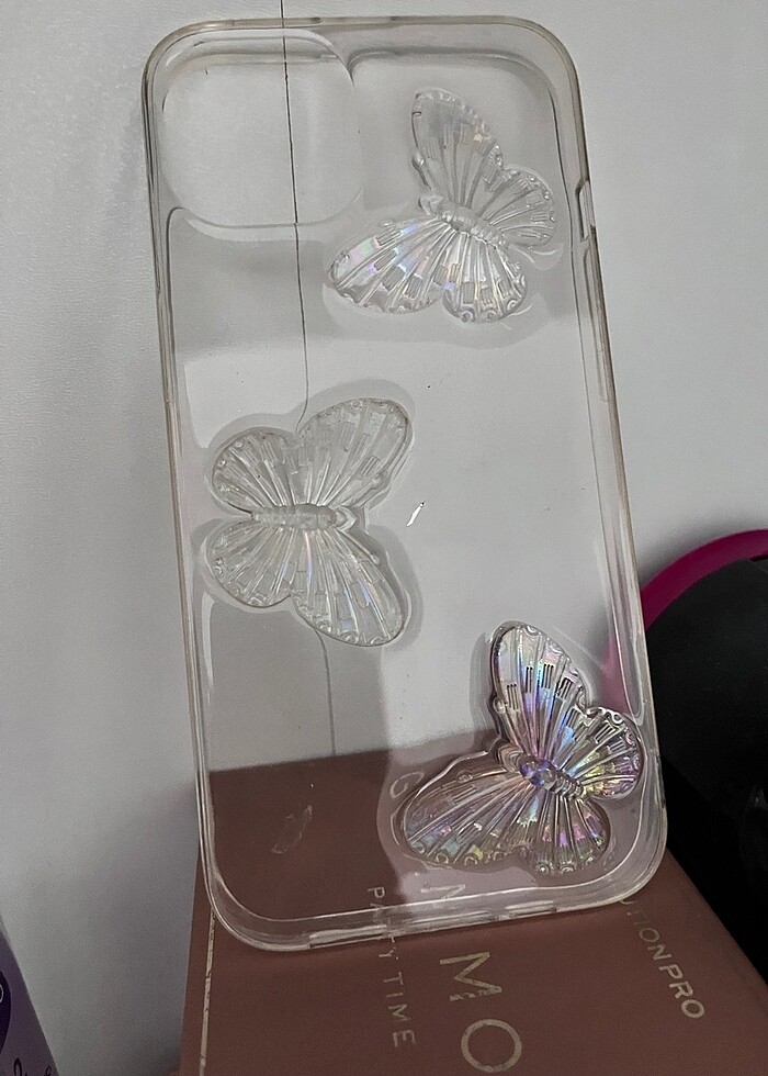 bershka kelebekli holografik telefon kılıfı iph 13/13 pro uyumlu - Görsel 2