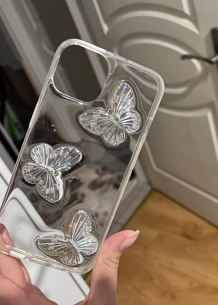 bershka kelebekli holografik telefon kılıfı iph 13/13 pro uyumlu - Görsel 4