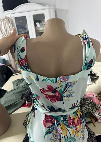 Çiçek Desenli V Yakalı Uzun  Elbise - Görsel 4