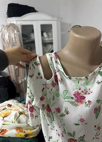 Çiçekli bluz - Görsel 2