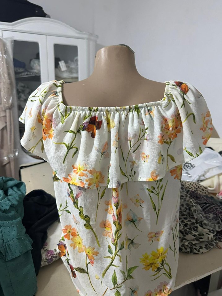 Çiçek Desenli  Bluz - Görsel 3