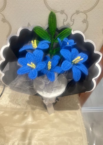 El Yapımı Mavi Örgü Çiçek Buketi - Görsel 7