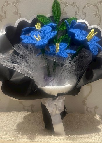 El Yapımı Mavi Örgü Çiçek Buketi - Görsel 4