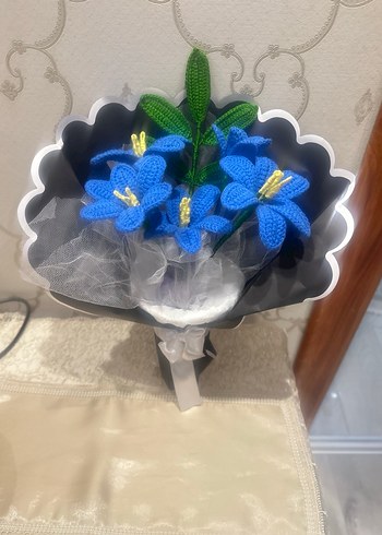 Mavi Örgü Çiçek Buketi - Görsel 3