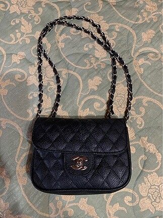 Chanel Calvin çanta