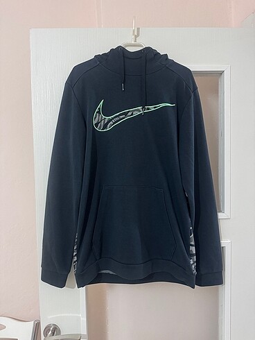 Nike kapüşonlu siyah sweatshirt