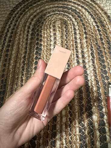  Beden Maybelline lifter gloss dudak parlatıcı