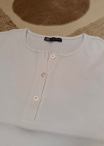 Düğmeli Beyaz Kadın Kısa Kollu Tişört - Görsel 3