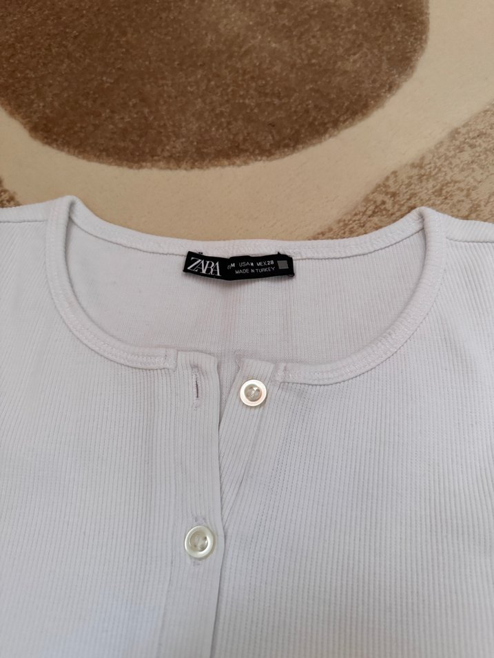 Düğmeli Beyaz Kadın Kısa Kollu Tişört - Görsel 2