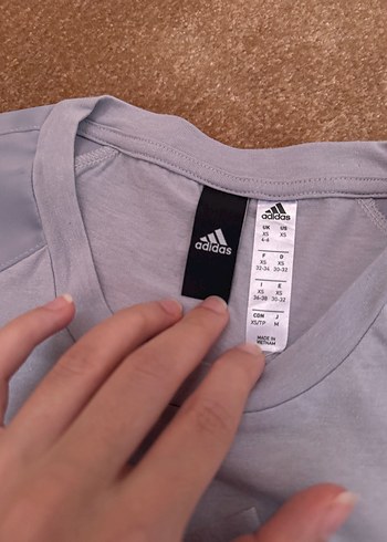 Gri lila Adidas Kısa Kollu Tişört - Görsel 4