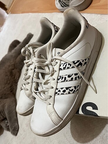 Adidas ayakkabı