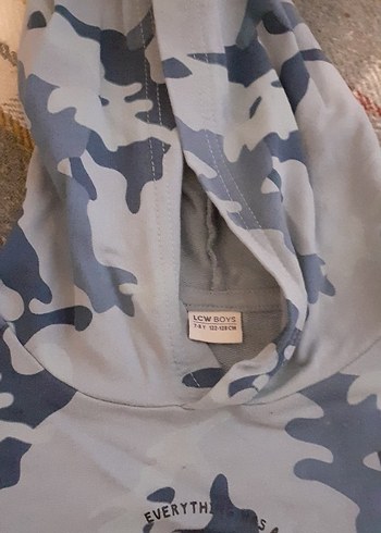 Erkek Çocuk Kamuflaj Desenli Kapüşonlu Sweatshirt - Görsel 4