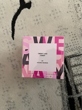 Ariana grande sweet like candy