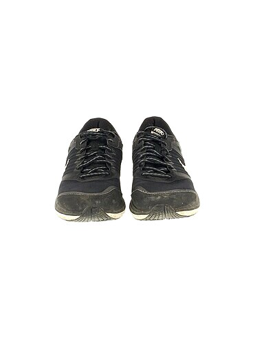 38,5 Beden Nike Spor Ayakkabı %70 İndirimli.