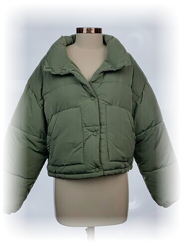 Pull and Bear Mont %70 İndirimli.