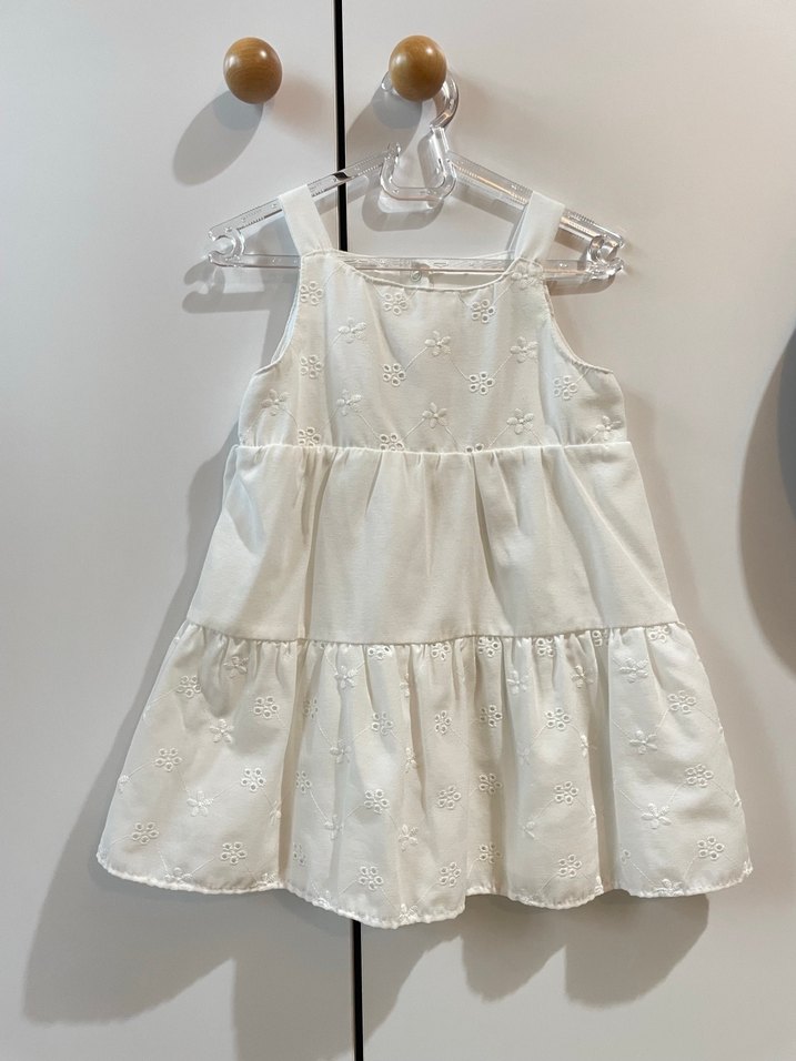 Kız Çocuk Beyaz Nakışlı Volanlı Elbise - Görsel 2
