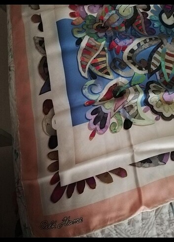 Beden çeşitli Renk İthal ipek eşarp