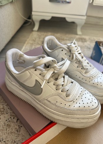 36,5 Beden nike court vision alta