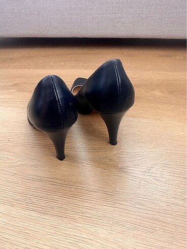 36 Beden Stiletto