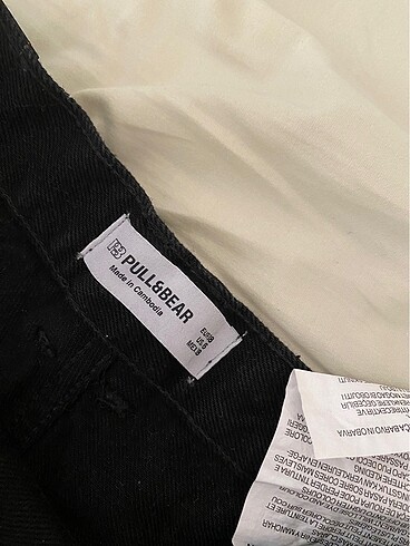 38 Beden siyah Renk Pull bear kot şort