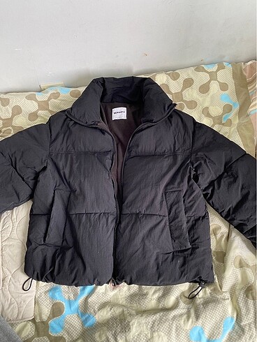 Bershka Şişme mont