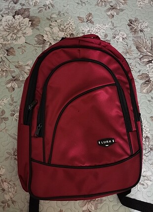 Okul çantası 