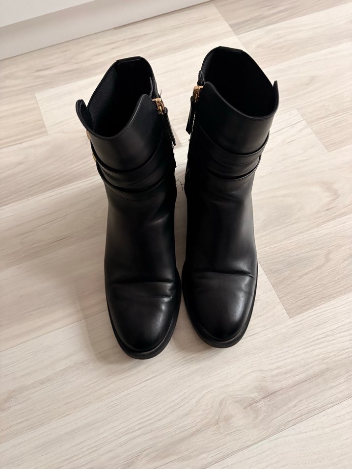Zara Siyah Deri Tokalı Topuklu Kadın Bot - Görsel 4