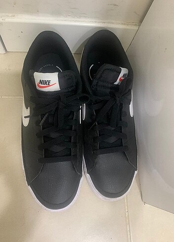 42 Beden siyah Renk Nike ayakkabı 