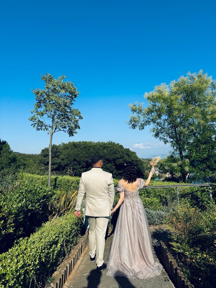 Bej İşlemeli Straplez Uzun Abiye Elbise - Görsel 3