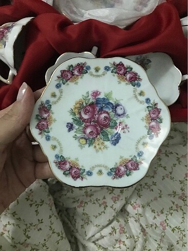  Beden beyaz Renk Royal windsor 6?lı kahve takımı
