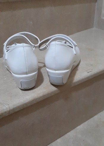 Beyaz Tokalı Klasik Babet - Görsel 6