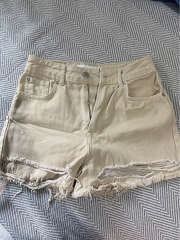 xs Beden Bershka Ripped Denim Şort