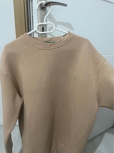 Lacoste sweatshirt
