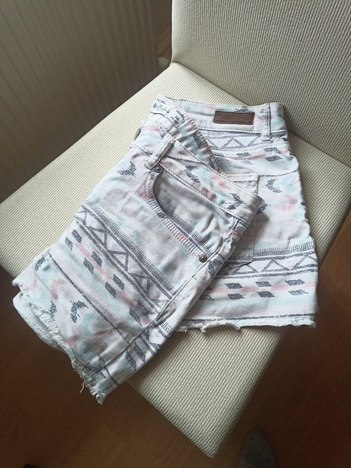 Bohem Tarzı Beyaz Mini Şort - Görsel 4