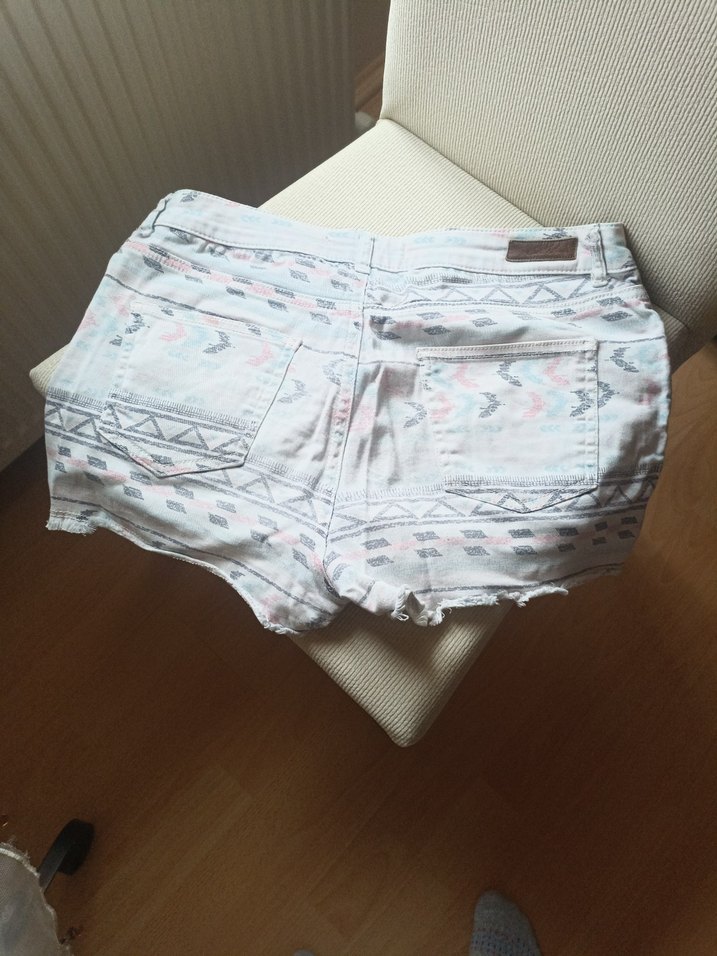 Bohem Tarzı Beyaz Mini Şort - Görsel 3