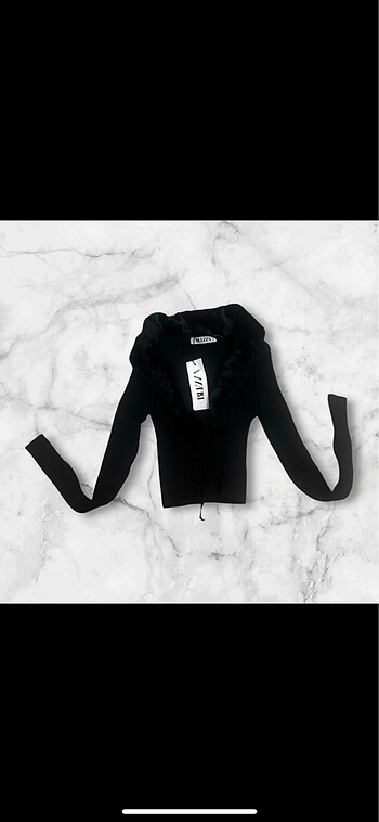 Kurklu Crop triko bluz