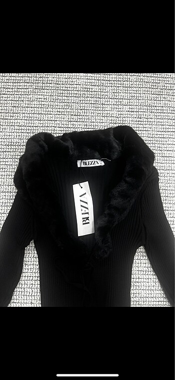 Zara Kurklu Crop triko bluz