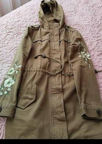 LC Waikiki Nakışlı Kadın Ceket Trençkot