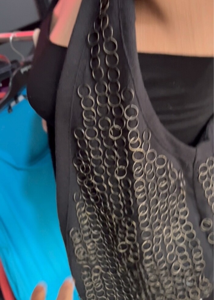 Zımbalı siyah yelek - Görsel 2