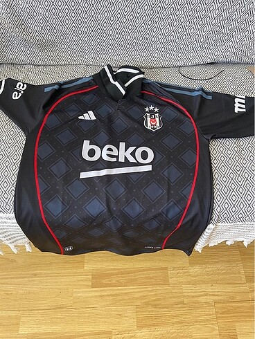 Beşiktaş yeni sezon forması