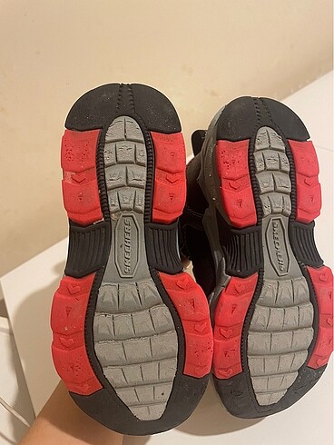 27 Beden Skechers Erkek Çocuk Bot