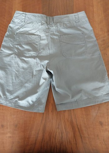 Düğmeli Gri Şort - Görsel 4