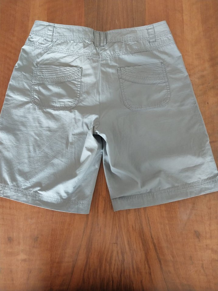 Düğmeli Gri Şort - Görsel 4