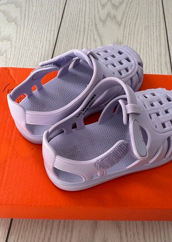 Kız Çocuk Mor Cırt Cırtlı Sandalet - Görsel 3