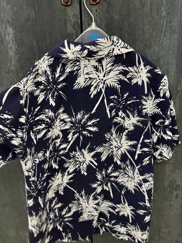 Erkek Çocuk Kısa Kollu Düğmeli Batik Gömlek - Görsel 2