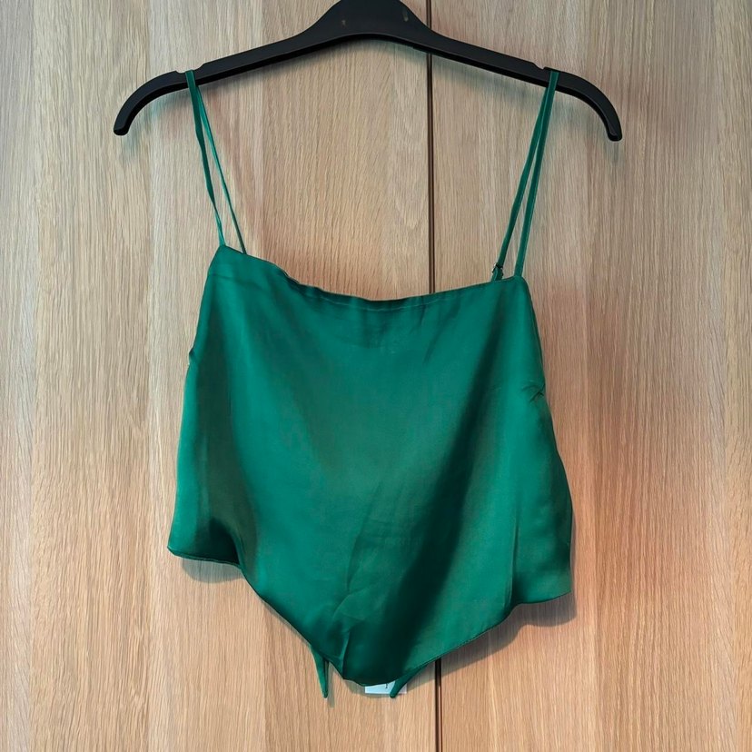 Yeşil Saten Görünümlü İnce Askılı Büstiyer - Görsel 2